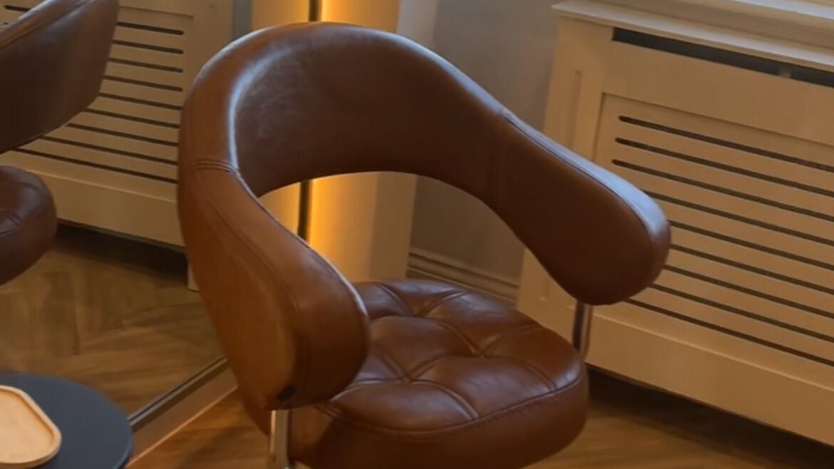 45a21b0a-40dc-4eb6-9e7a-09f6299bddf3-hairatleroux-gb-england-langford-fresha-7720827