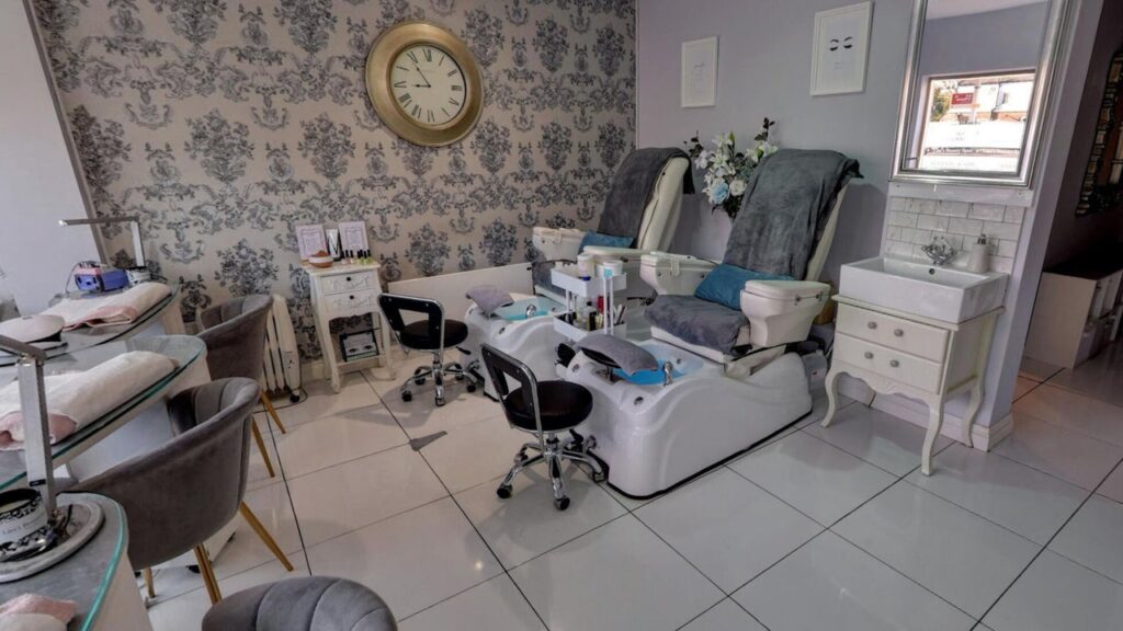 45b123ff-0f9b-49cb-8b63-3a93463a35a7-lisasbeautyspot-gb-england-amersham-fresha-9322326