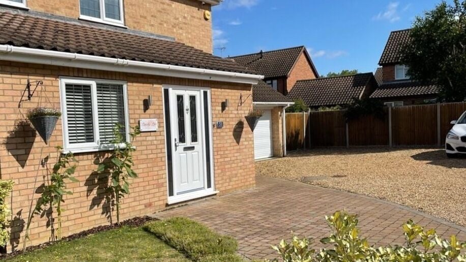 4628b50e-77b5-45f1-b501-26763935a087-beautyboxbybeckymcdaid-gb-england-peterborough-werrington-fresha-7024587