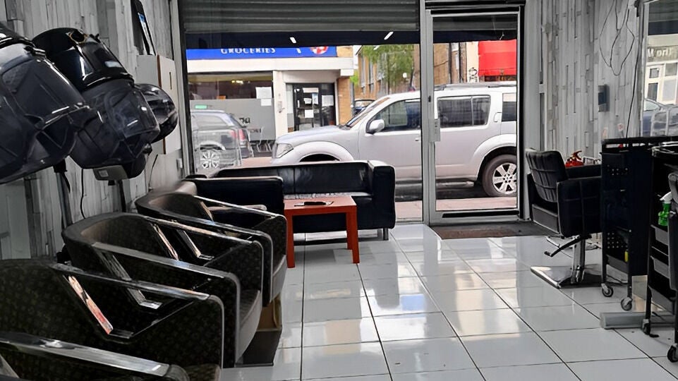 46381f41-4615-4c2e-b28a-bcf39e2b4b45-adiscolocstylist-gb-unitedkingdom-peckham-peckham-fresha-7749248