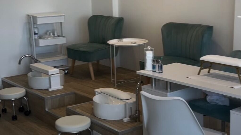 4770b648-8171-4d8e-8f87-c96a1c666748-radiantskincareandbeauty-gb-england-plymouth-hydeparkpeverell-fresha-5880845