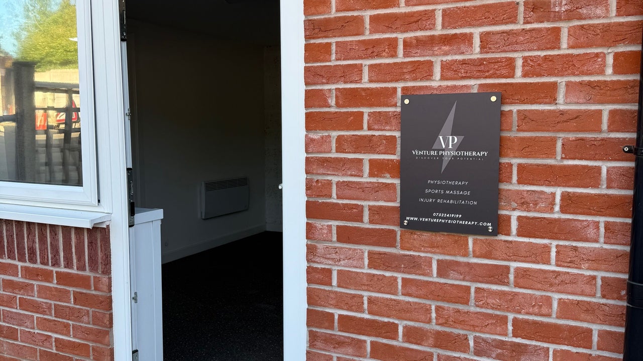 494da1e4-7694-46db-8749-aec318c6e639-venturephysiotherapy-gb-england-leicester-fresha-3715721