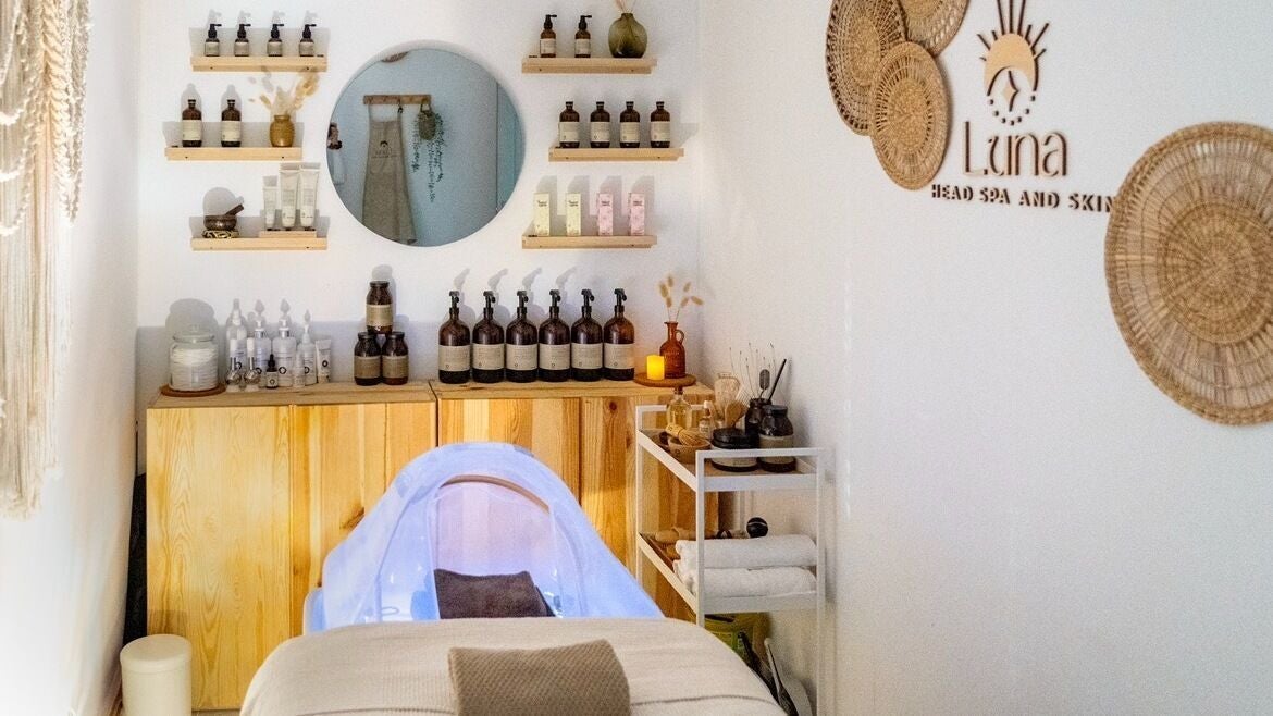 4a32b55d-e9ab-4b5c-9ed8-0764d930691a-lunaheadspaandskin-gb-england-greatbaddow-fresha-1959812