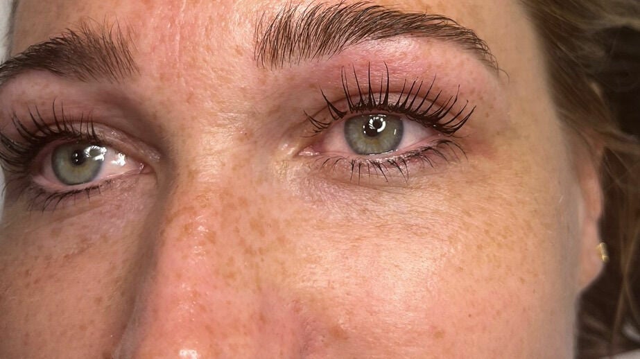 4bf171a6-4c68-40df-a7f1-8c918ec2add2-beautyandthebrowholybourne-gb-england-holybourne-fresha-4345412