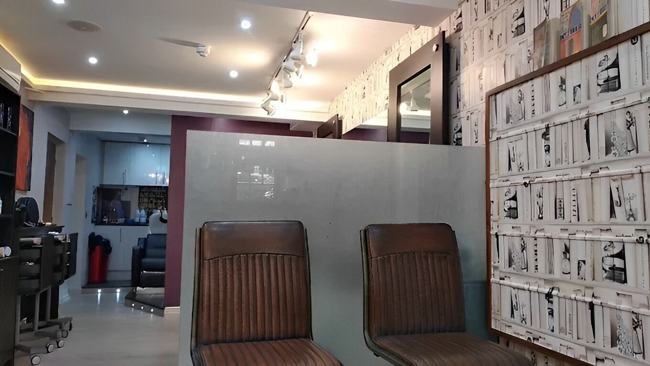 4cde66bf-3669-431d-8eed-8ff8e65a5f6e-mattfratellihair-gb-england-cambridge-fresha-4180398