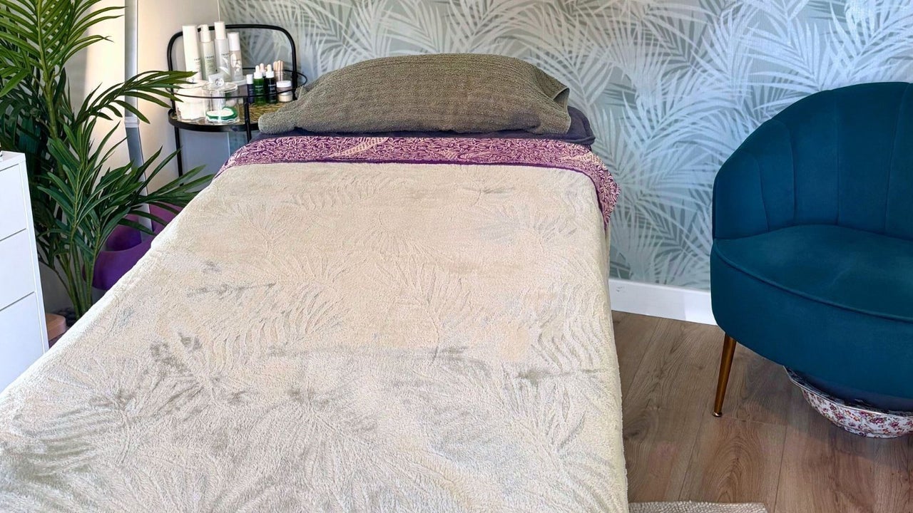 4d98e518-da22-4647-8d5a-90e5a0dc144b-claireellisfacialmassagetherapy-gb-england-amesbury-fresha-7670112