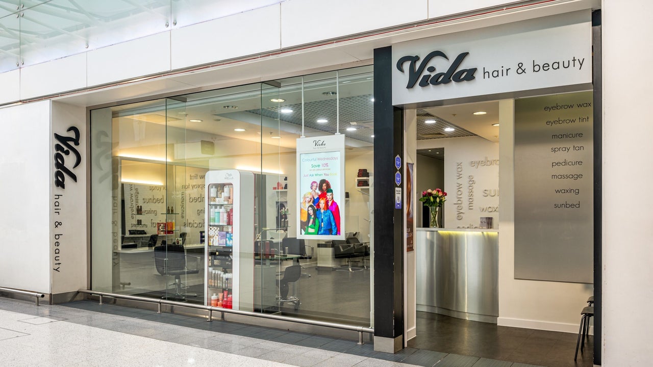 4edaf64f-afa3-4db0-b40b-d68e1eb0ec40-vidahairbeautythemercury-gb-england-romford-fresha-1414100