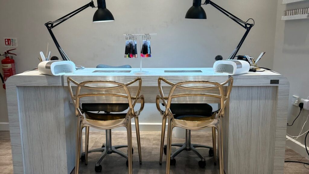 4f88fe5e-2ecc-4189-8711-750103f8cad5-lafemme-gb-england-blackburn-1churchviewlovelyhalllane-fresha-8873341