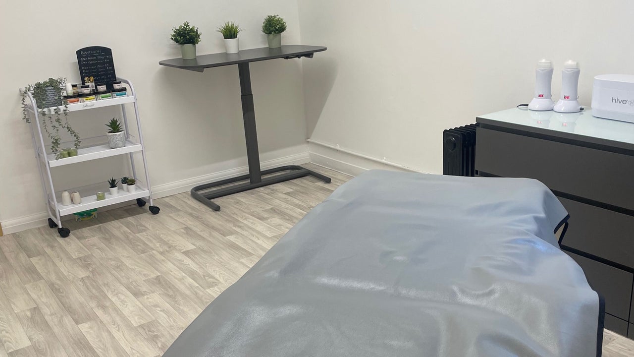 4fcf75e0-ff57-4037-a3de-726f04ef5809-waxwithhazel-gb-england-wellingborough-fresha-7370900