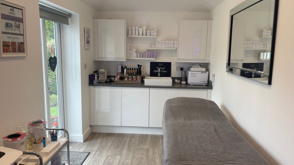 5276bf99-4592-40e5-b3e6-6c98165bc03d-skinsolutions-gb-england-churchcrookham-fresha-1616827