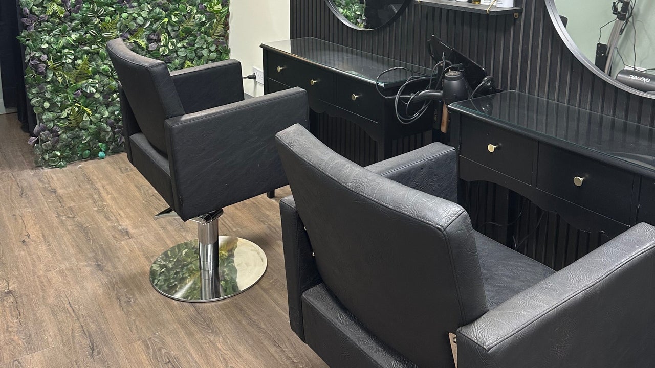 52f21e1b-2a6e-4b86-8ee8-e623fe07e87e-envioussalon-gb-england-crawley-fresha-3668174