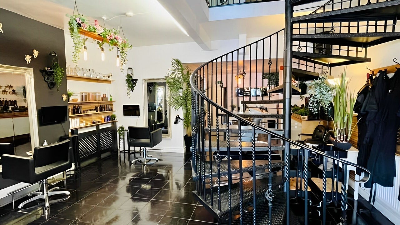 5324b895-f447-44ee-8398-dfbd72f534b8-deborahblake-gb-england-manchester-fresha-4612062