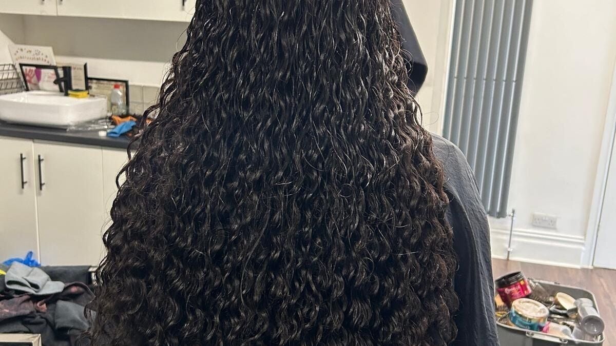 5489de71-c971-4418-87dd-24b3a2e57b2b-jennypowellhairstudioandacademy-gb-england-huddersfield-birkby-fresha-5846020