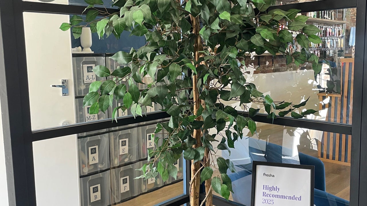 54aeaa5d-e2b2-43e8-8565-19a1c92a8f1a-thegloss-gb-england-lowestoft-fresha-7133897