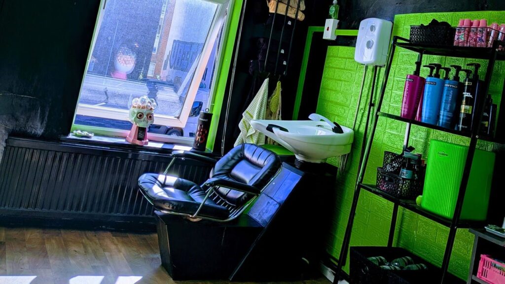 558a8f0e-4d74-486f-a927-a63888407452-redshairdressing-gb-england-swindon-fresha-1395002