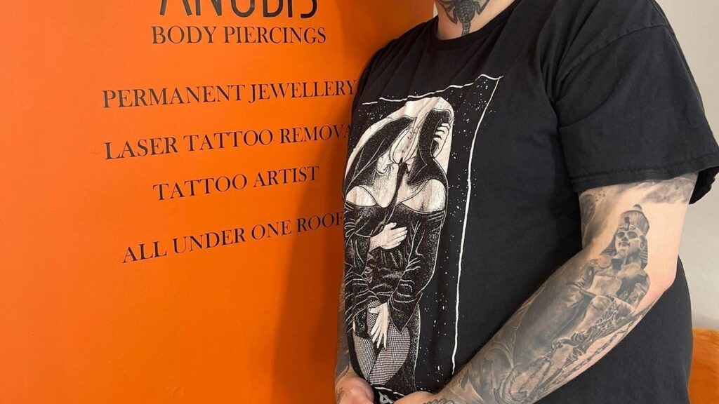 562d2e4d-8f54-4860-b1b9-c654222d73a8-anubispiercingsandlasertattooremoval-gb-england-ashby-de-la-zouch-fresha-7424490