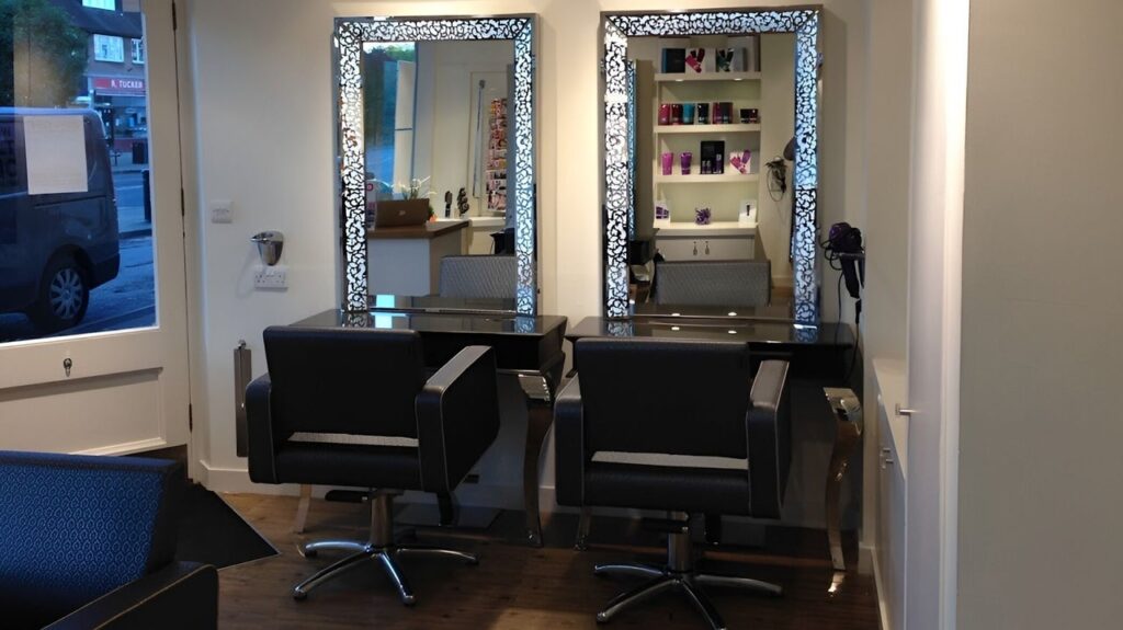 565f002f-cf80-4bf4-93c6-6e9e55e6bf77-benforresthairsalonham-gb-england-kingstonuponthames-fresha-1756797