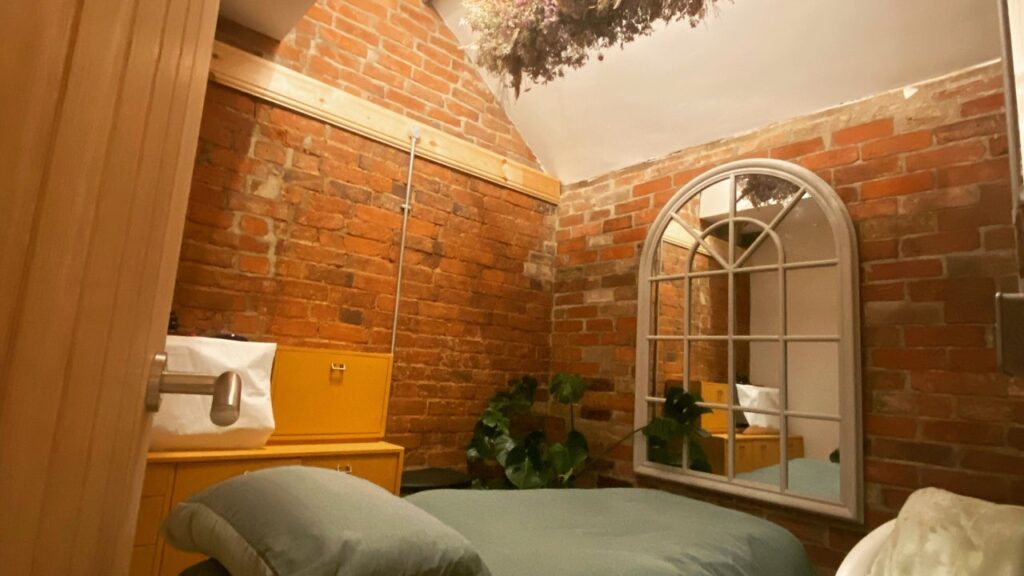 56645b3c-f12a-4442-9c1a-c894ecdbc171-6523572