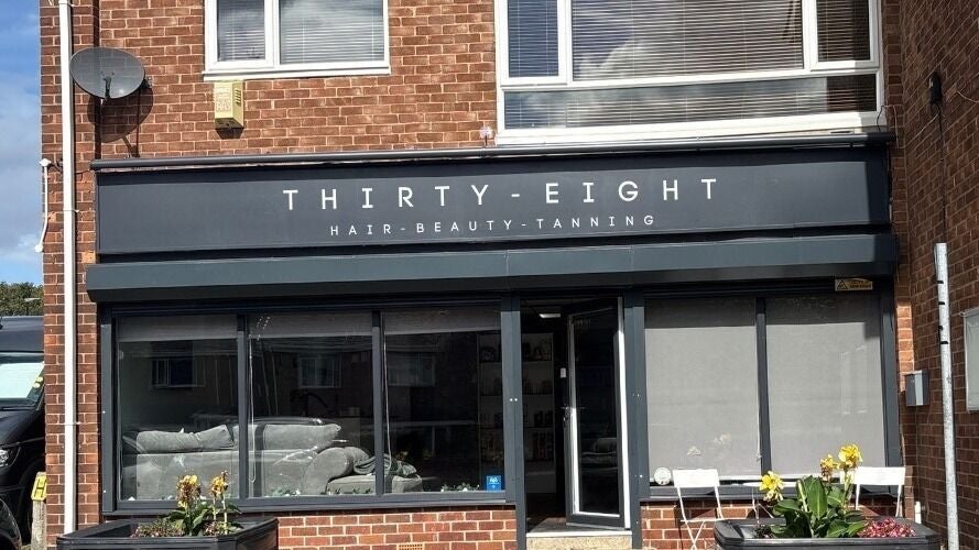 584b5df6-8aef-4900-86fa-e8173ec24af2-thirty-eight-gb-england-washington-fresha-1041079