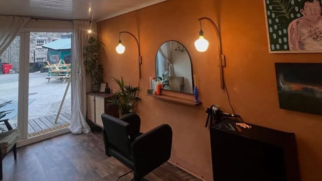 5866c7fa-bc5e-418d-9888-6aef1e0ff44d-bohlsyardpenryn-gb-england-penryn-harbourvillage-fresha-4125875