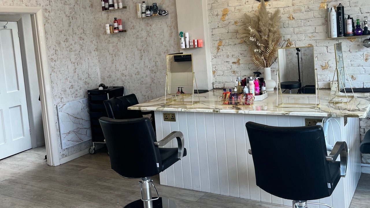 586d1d8b-d7b9-4d66-976f-276c87fce2d8-9907700