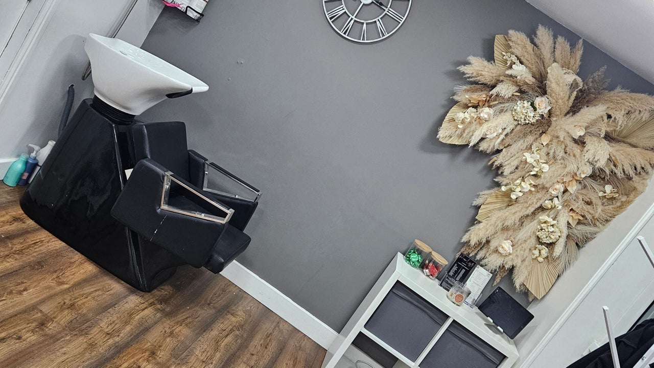 58b3ef62-f2f8-47fa-bf2c-ae51b94dc6a5-glamour-gb-england-marketweighton-fresha-5034082