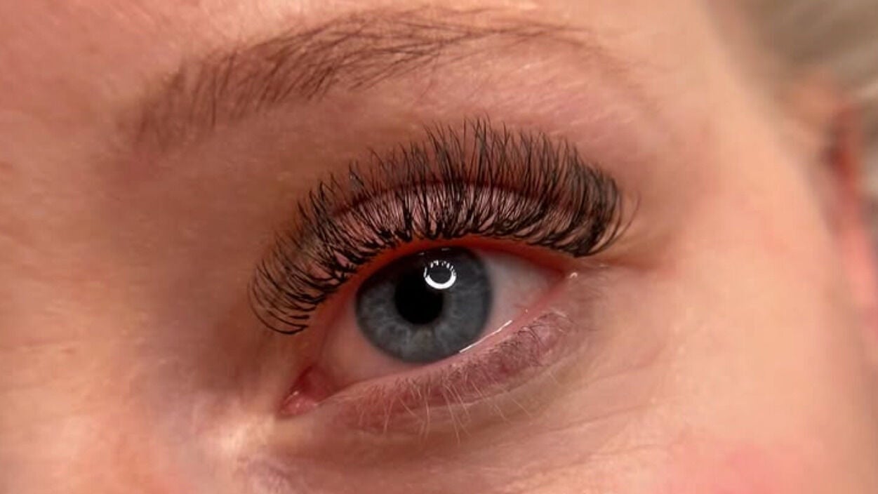 5a30df85-2a26-44f9-90ee-80b394cebe5e-elegantsirens-gb-england-tidworth-fresha-5330217