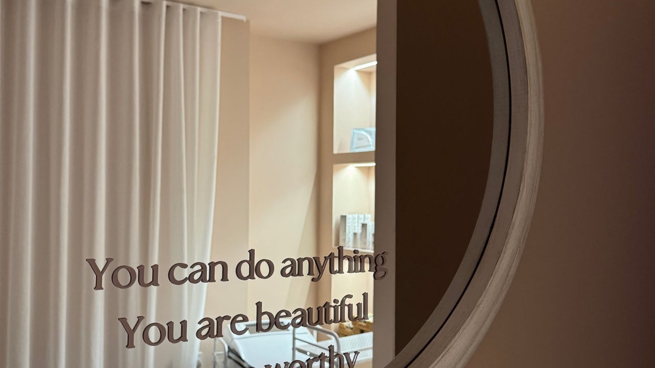 5b2f4fbd-b752-484b-8de2-c90db315bd05-melaskinbeauty-gb-scotland-glasgow-muirend-fresha-3419934