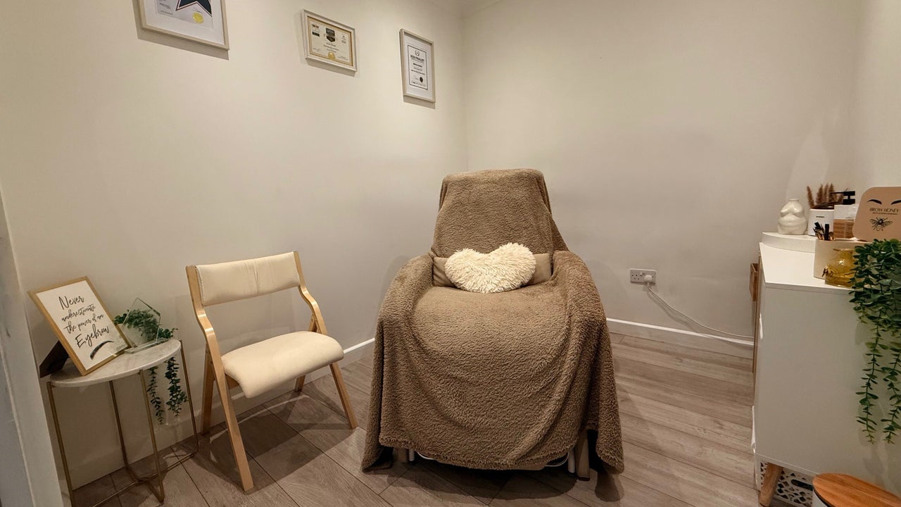 5ca16366-7034-452d-a381-b0e704fddc91-browhoney-gb-england-darlington-fresha-7633882