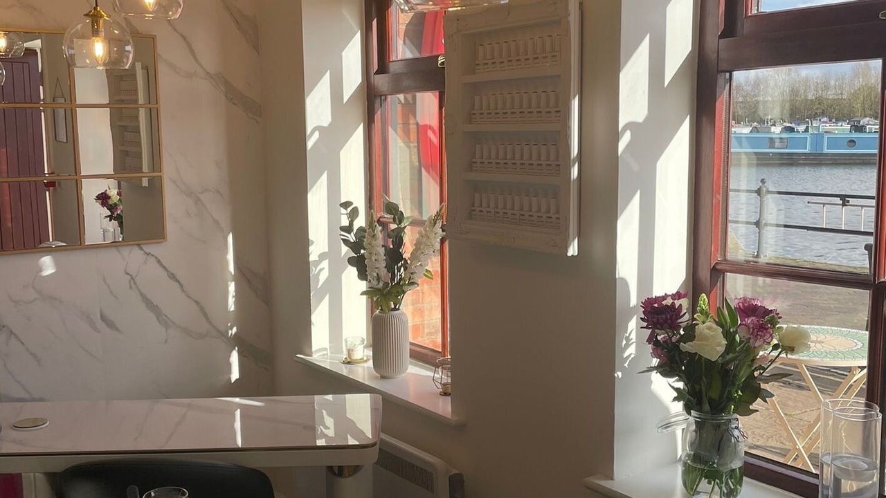 5cd0905e-5d65-402b-b922-b30a3d1e227d-22beauty-gb-england-burton-on-trent-fresha-8754412