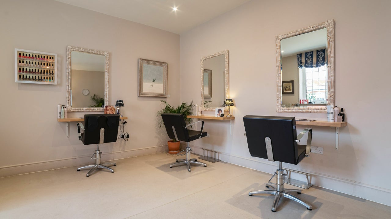 5d7f6405-d24c-4e14-bd91-f56bef4204e8-elcotparkretreat-gb-england-newbury-elcot-fresha-5406795