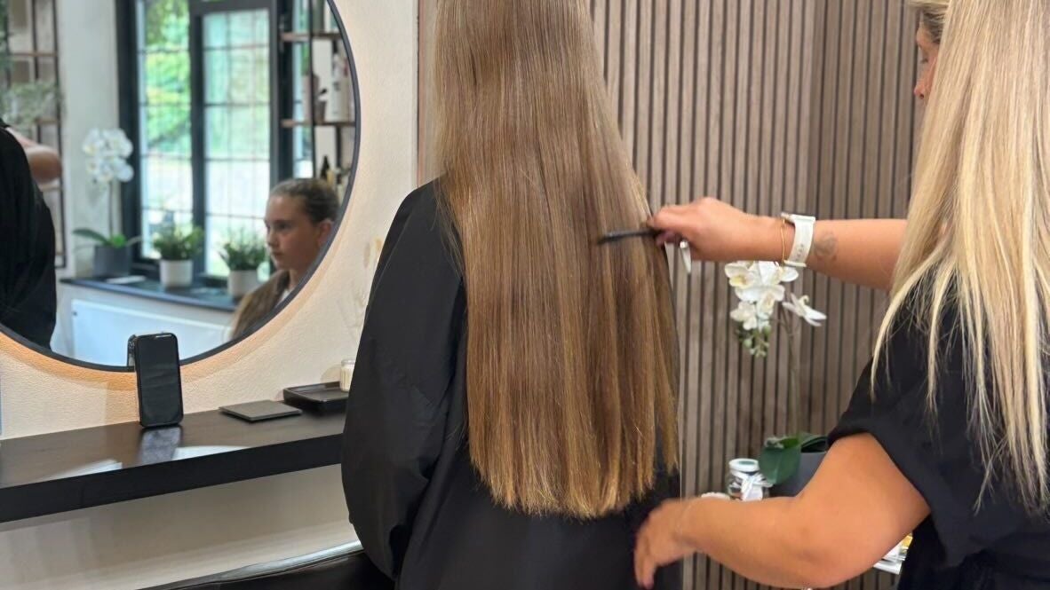 5fb99db7-48da-480a-bd71-8e693b096721-fld-hairbyfreyachobham-gb-england-chobham-woking-fresha-6875520