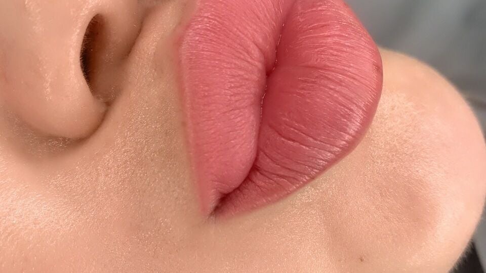 6015ea78-d8b5-4f69-9908-6b636f2d7efb-aestheticianpermanentmakeupmanchesterdariabeautyline-gb-england-littlehulton-fresha-6648974