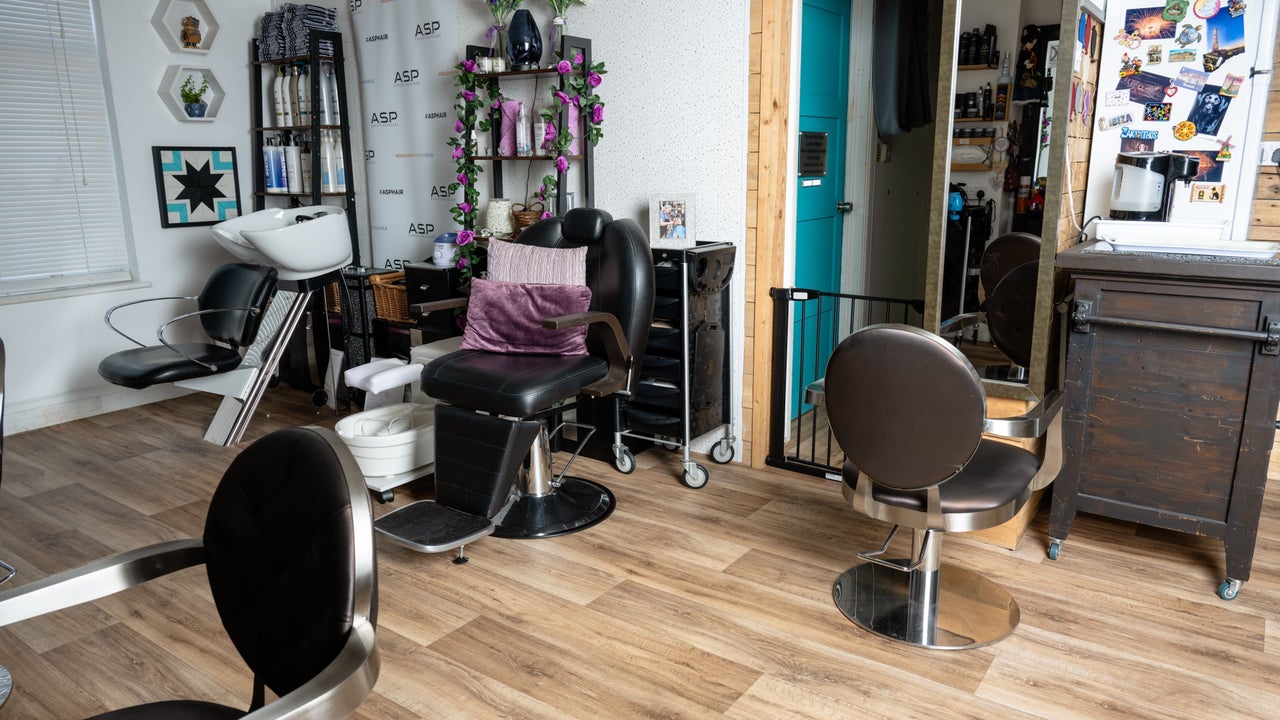 60645aaa-b2fe-4c17-9b1f-79fced83d05c-pinandposesalon-gb-england-plymouth-fresha-8961437