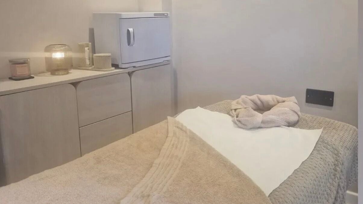 60d93a36-38f0-4404-8b5c-68e52d5ee388-theacademyandbeautyroom-gb-england-lowestoft-oultonbroad-fresha-1499804