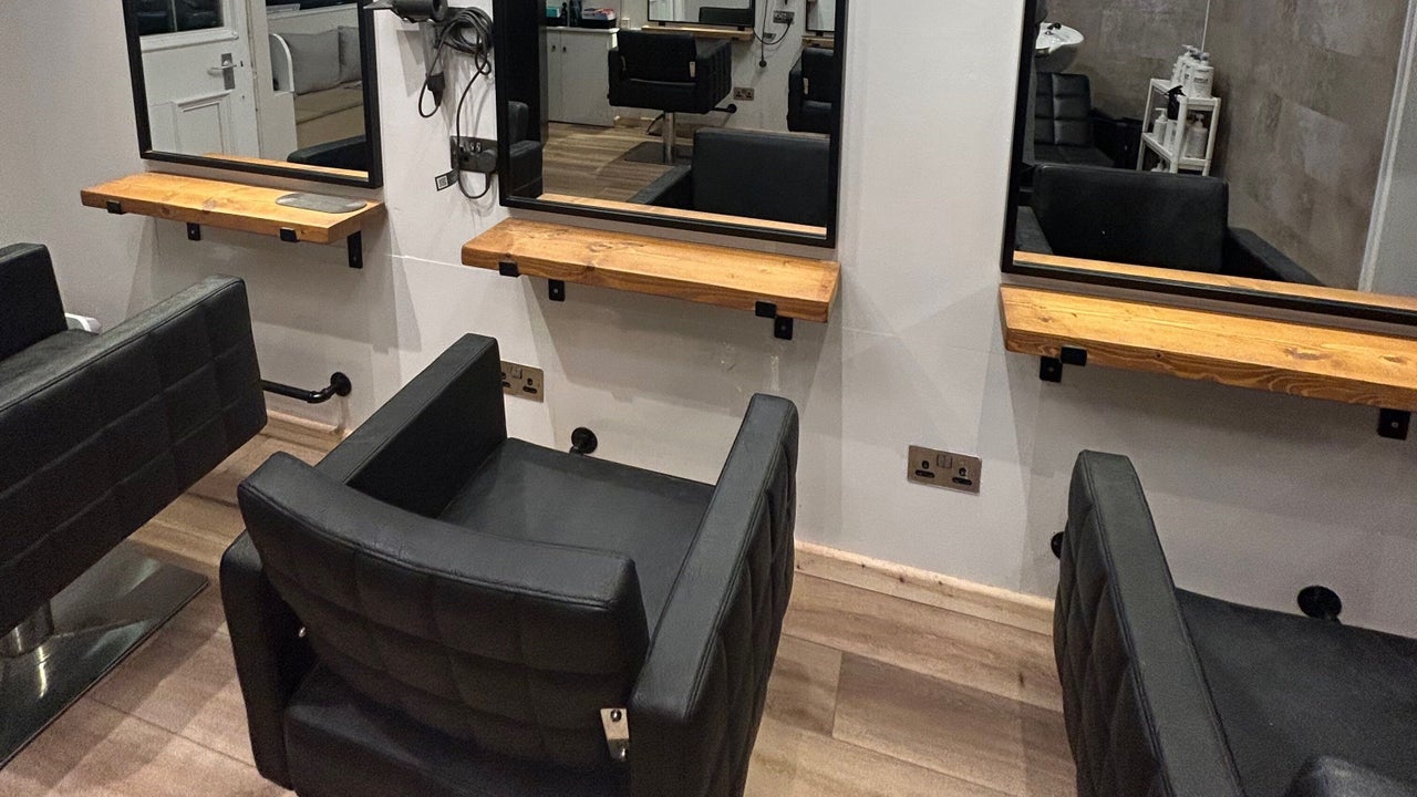 6210464f-b9a7-46d8-b1f2-2bd939f73e6b-looksaheadhairdressers-gb-scotland-innerleithen-fresha-5383252