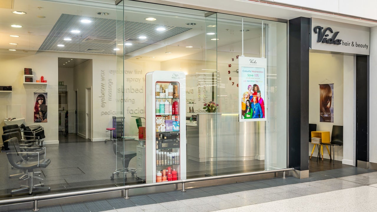 62518037-cac6-4c0b-a57a-1d420b2ad4cb-vidahairbeautythemercury-gb-england-romford-fresha-6332020