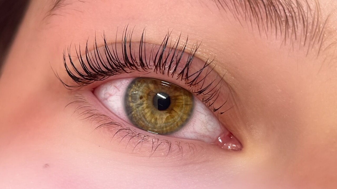 65b8c6e7-bf94-47bd-882a-57776a5c30bc-lashedbylaurenjayne-gb-england-hallow-fresha-3238614