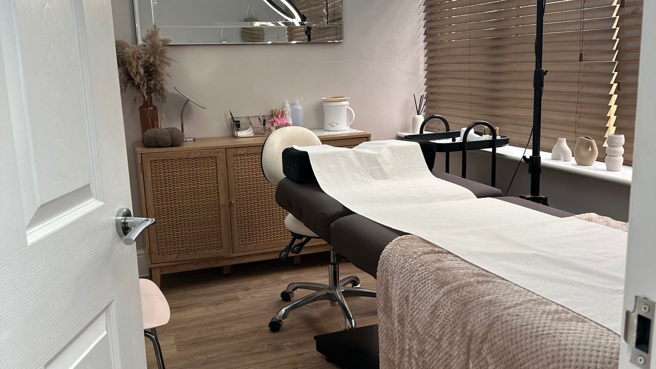 665d4f1d-ca75-4677-9ef1-412892774efc-purebeautyroos-gb-england-roos-fresha-5696927