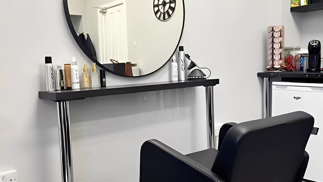 66856e92-3c86-41de-bb7a-2e352effe2f8-lisasmithhair-gb-scotland-dumfries-fresha-8328044