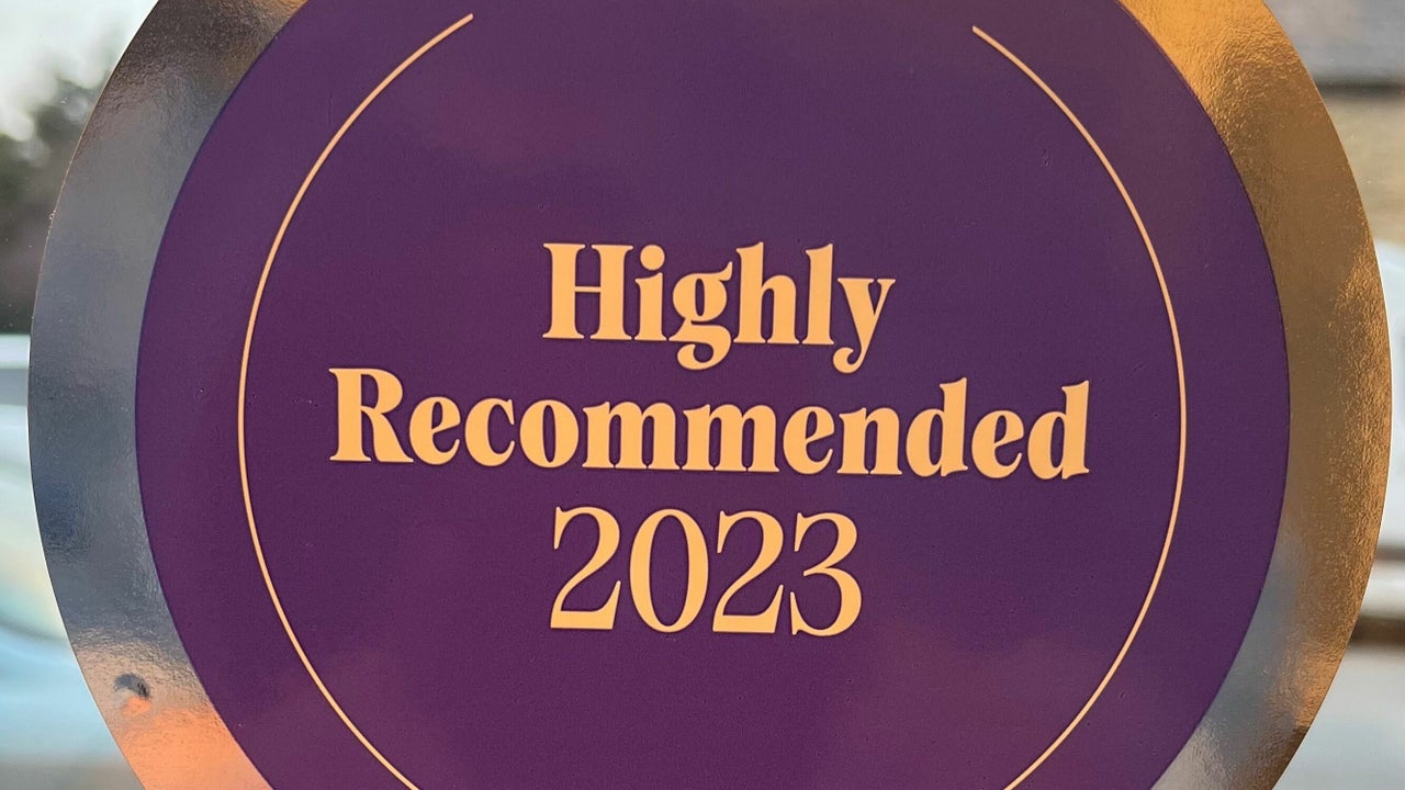 6753421b-fa42-4a0e-b547-444cd4a21c40-expressionhairandnails-gb-england-dodworth-fresha-5930153