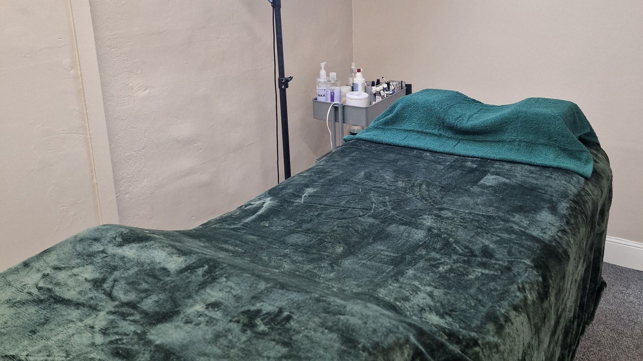 675c5ef8-e15b-4f33-9acd-51d9646f839c-dolleduphalesworth-gb-england-halesworth-fresha-2369569