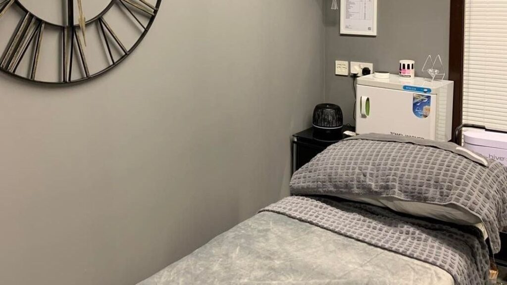 678f3b2e-c61a-4189-8f55-1a5980b15f1f-chloepearsonbeauty-gb-scotland-castleavenueindustrialestate-fresha-3148989