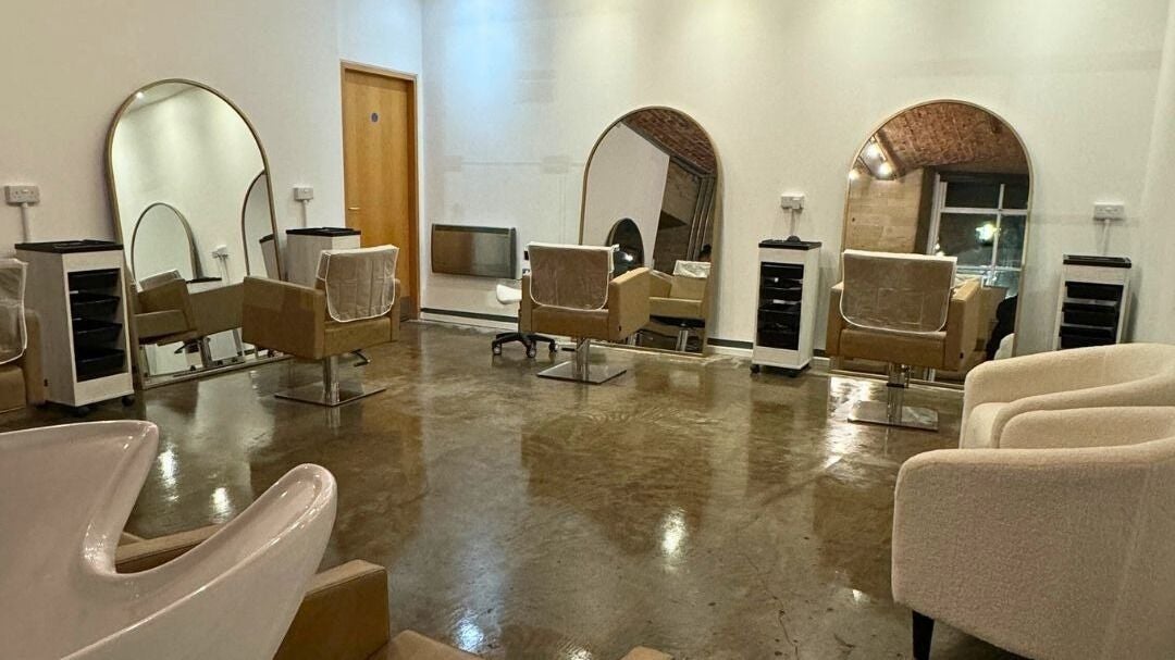 67c9a772-d8c7-4251-a2f8-b65cdc42b8a9-hurrshairsalon-gb-england-halifax-fresha-7776884