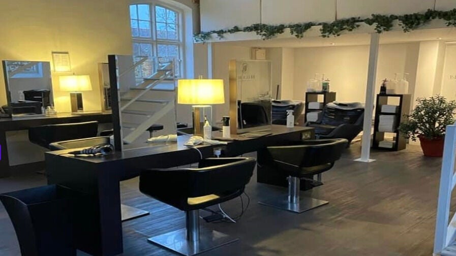 682dddf1-5074-43a6-938a-0eef5fc460fd-bellabeahairstudio-gb-england-castlerising-fresha-3835649