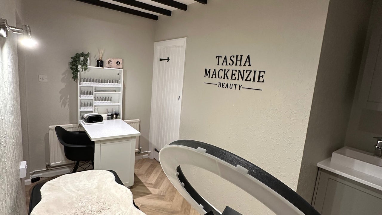 68402275-435a-4e15-81e1-2085eab47530-tashamackenzie-beauty-gb-wales-oldcolwyn-fresha-3583342