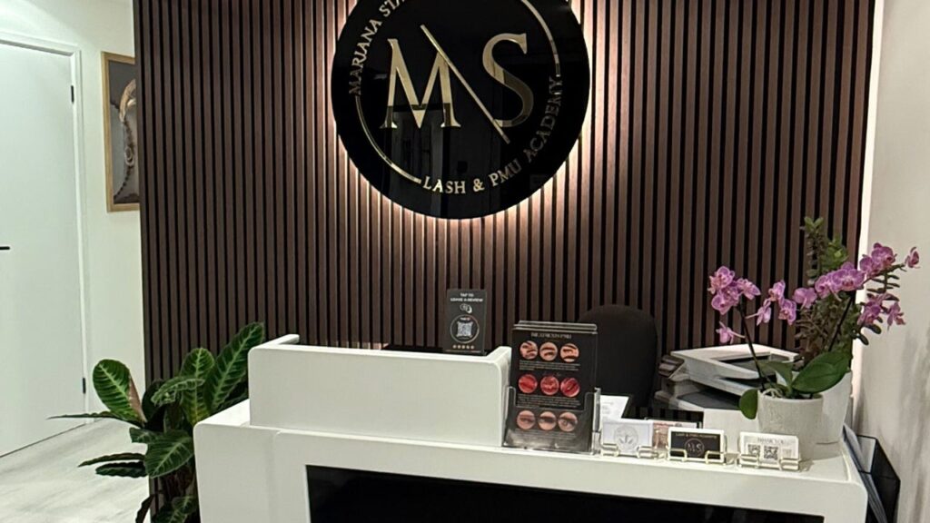 6a876532-3eef-404a-b3d1-c6da3fc41cb3-lashandpmuacademy-gb-england-reading-caversham-fresha-1134256