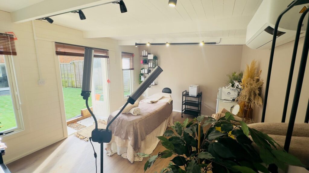 6b5f483a-2545-4acf-92d8-8f277a3f4d36-theskinchalet-gb-england-headley-fresha-8796405