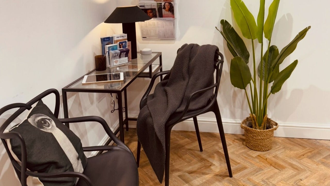 6bce0ec2-38a3-4fa8-8113-565bae4d93c4-renuclinic-gb-england-henstead-fresha-8040494