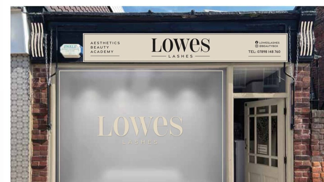 6d95f88e-3f62-46c8-874b-67d3daa81ac9-loweslashesaestheticssunbed-gb-england-faversham-fresha-5647250